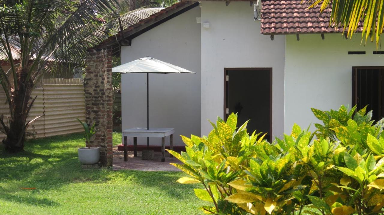 Mendis Cottage Weligama Extérieur photo